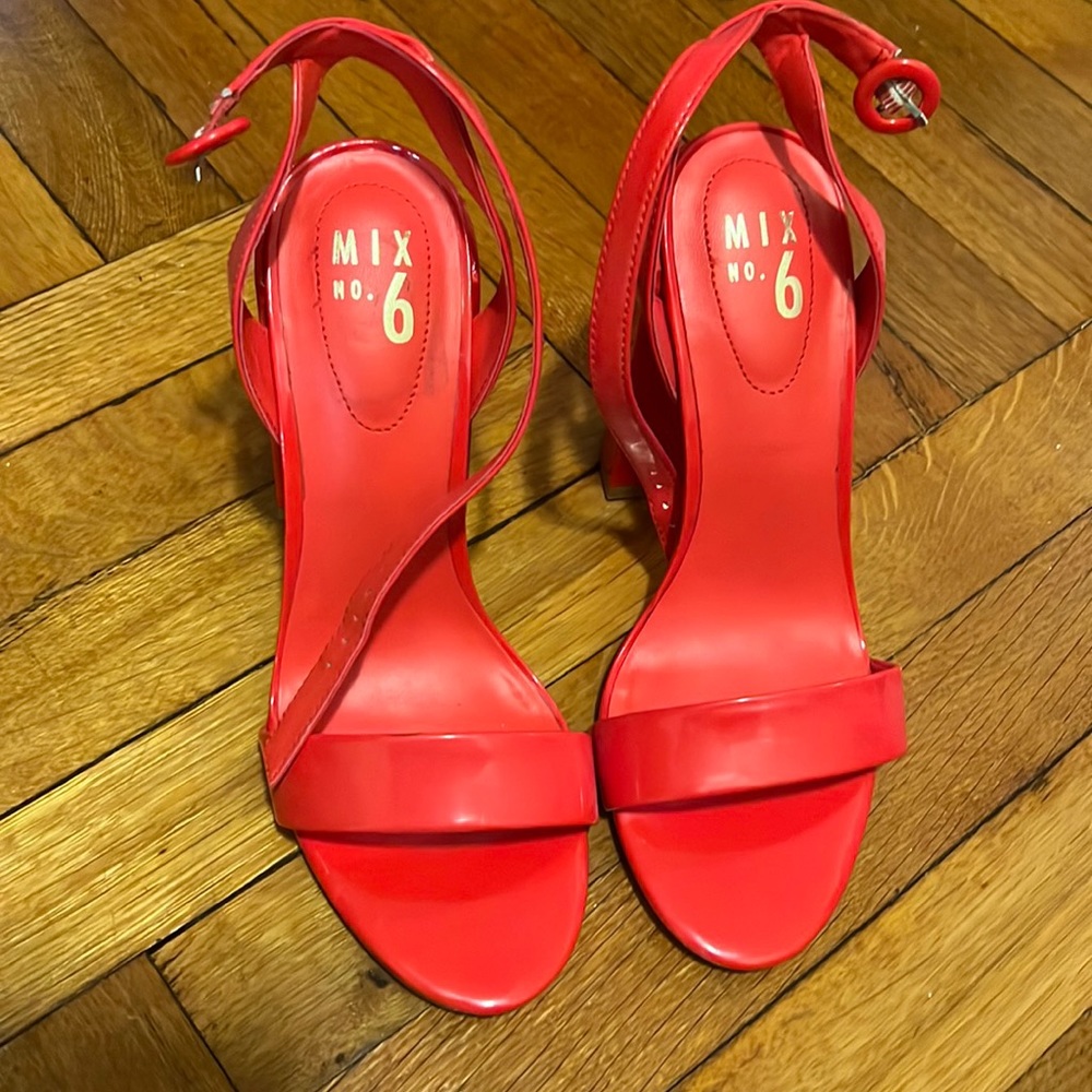 Red heels size 9